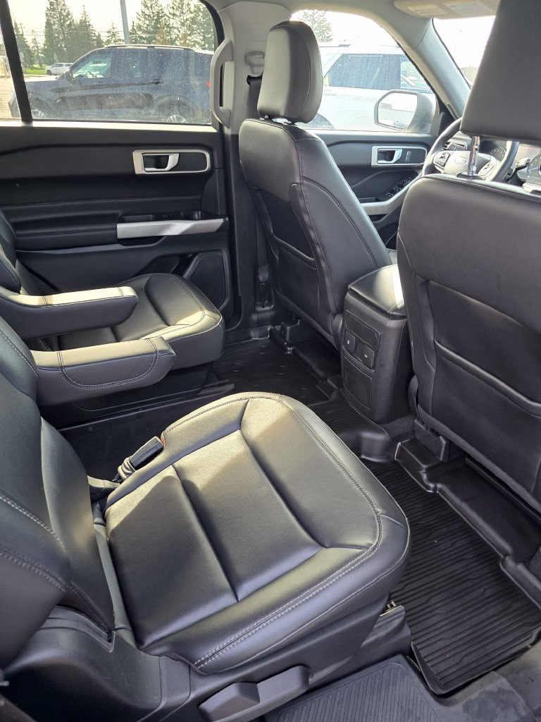 Certified 2023 Ford Explorer XLT w/ Equipment Group 202A AWD/4WD image 19