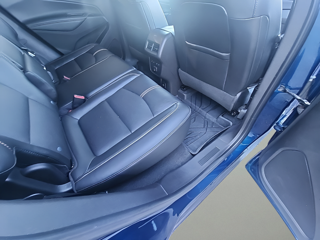 Used 2022 Chevrolet Equinox Premier AWD/4WD image 14
