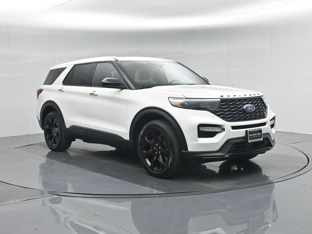 Certified 2022 Ford Explorer ST w/ ST Street Pack image 7