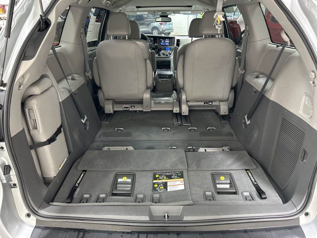 Used 2020 Toyota Sienna XLE FWD image 29