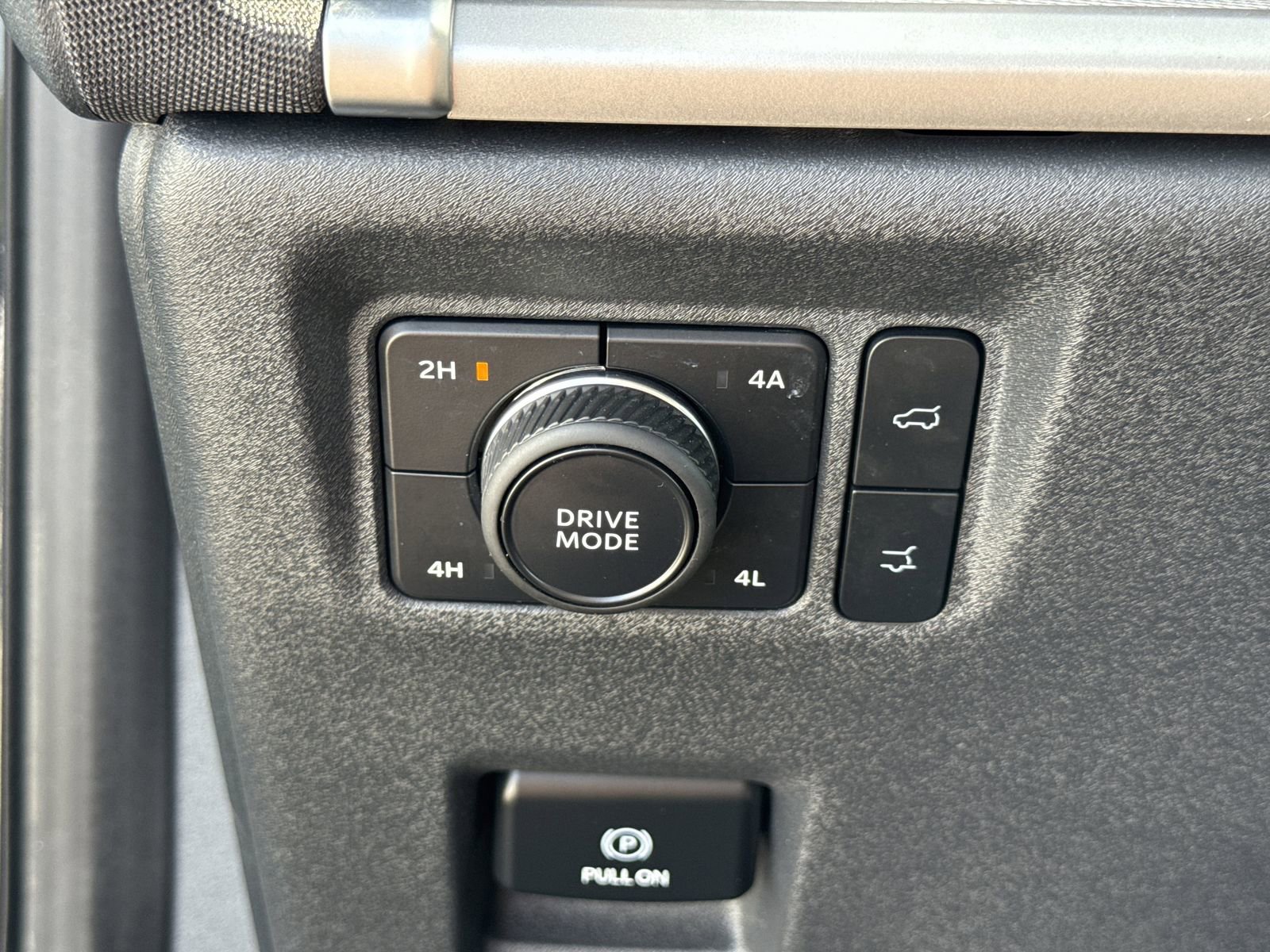 Certified 2025 Ford Expedition Active AWD/4WD image 27