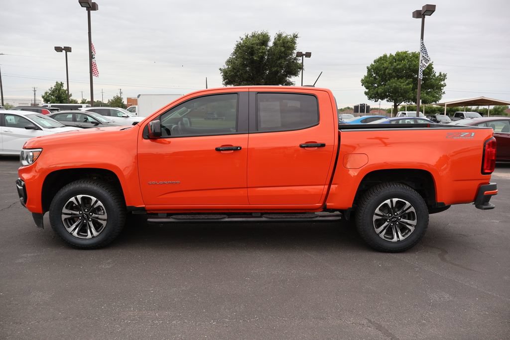 Used 2021 Chevrolet Colorado Z71 AWD/4WD image 2