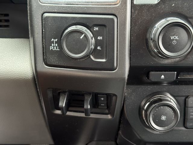 Certified 2017 Ford F250 XLT w/ XLT Premium Package image 18