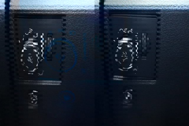 Used 2021 Jeep Grand Cherokee Limited image 27