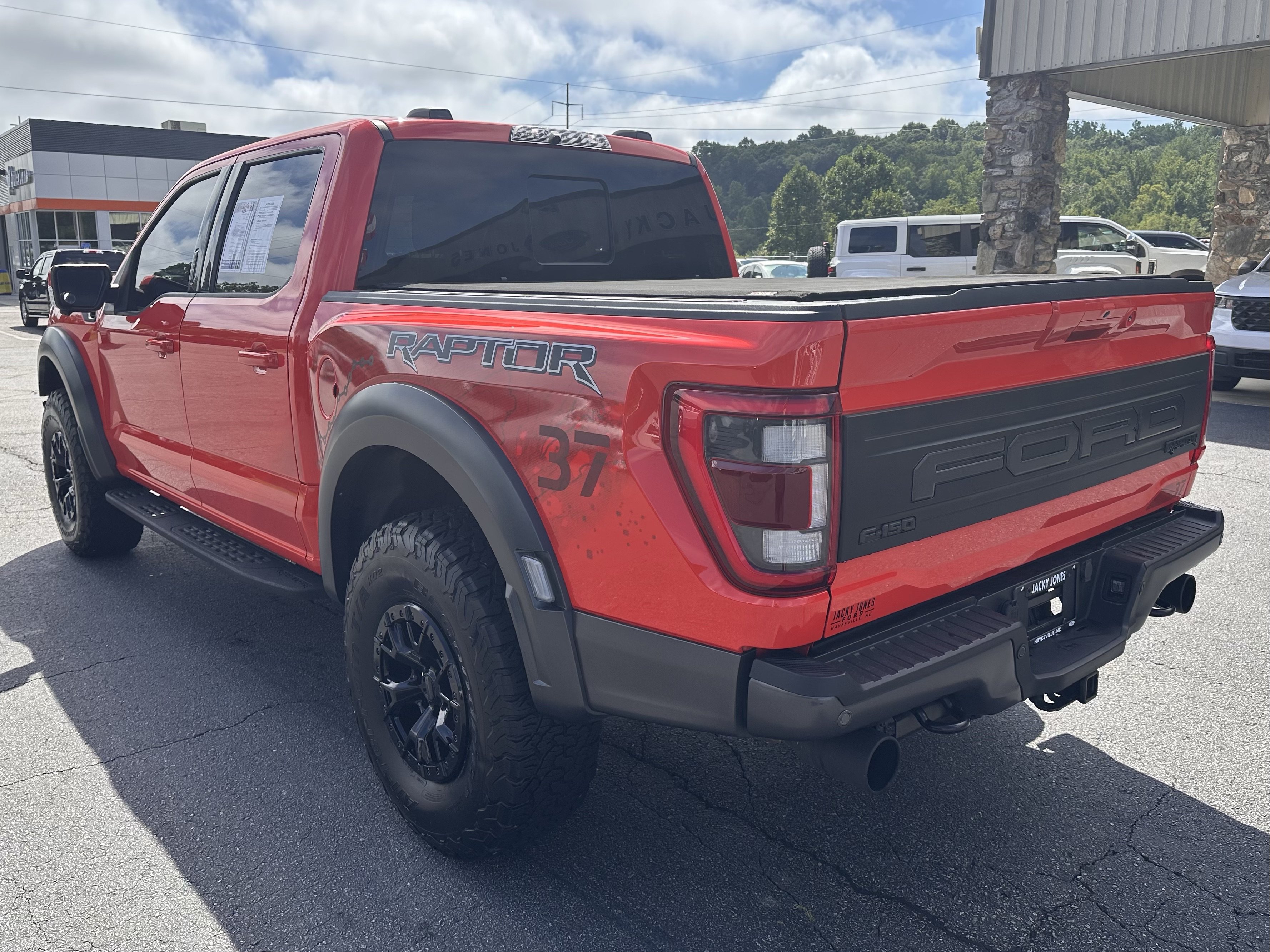Certified 2023 Ford F150 Raptor w/ Raptor 37 Performance Package AWD/4WD image 8