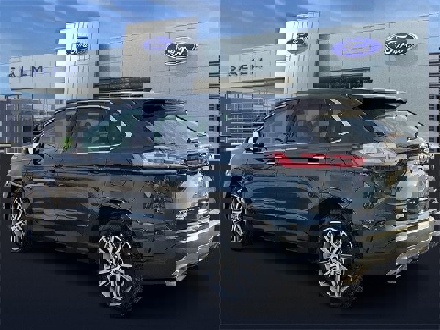 Certified 2024 Ford Edge Titanium image 4