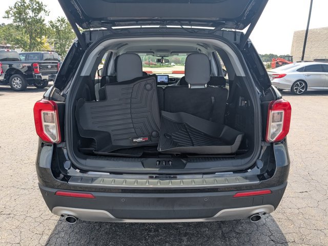 Certified 2021 Ford Explorer XLT w/ Equipment Group 202A AWD/4WD image 9
