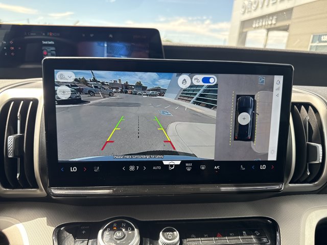 Certified 2025 Ford Expedition Active AWD/4WD image 21