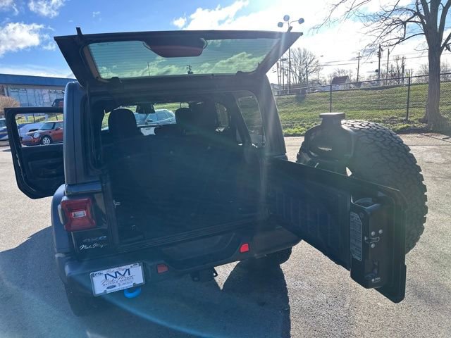 Used 2025 Jeep Wrangler Unlimited Rubicon 4xe w/ Safety Group AWD/4WD image 31