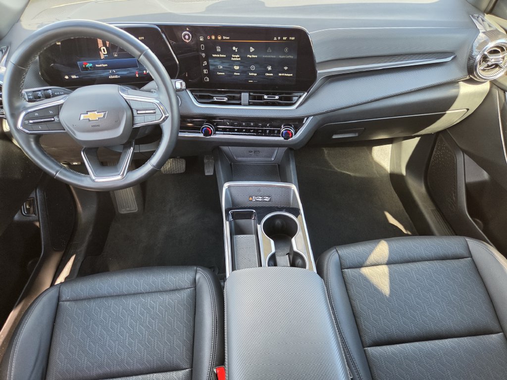 Used 2025 Chevrolet Equinox LT w/ Convenience Package II FWD image 24
