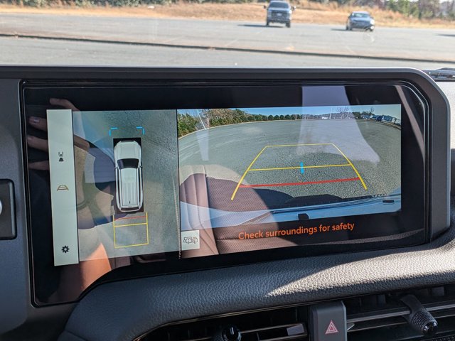 Used 2025 Toyota Land Cruiser image 23