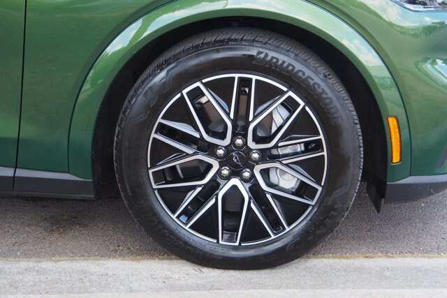 Certified 2025 Ford Mustang Mach-E Premium AWD/4WD image 9