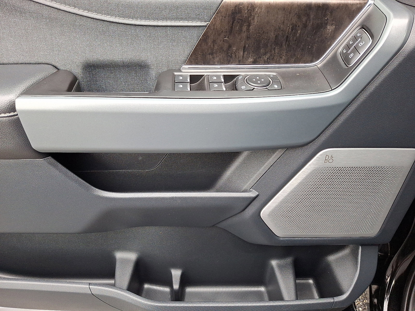 Certified 2023 Ford F150 Lariat w/ Equipment Group 502A High image 12