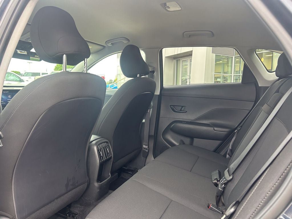 Used 2025 Hyundai Kona SEL FWD image 14