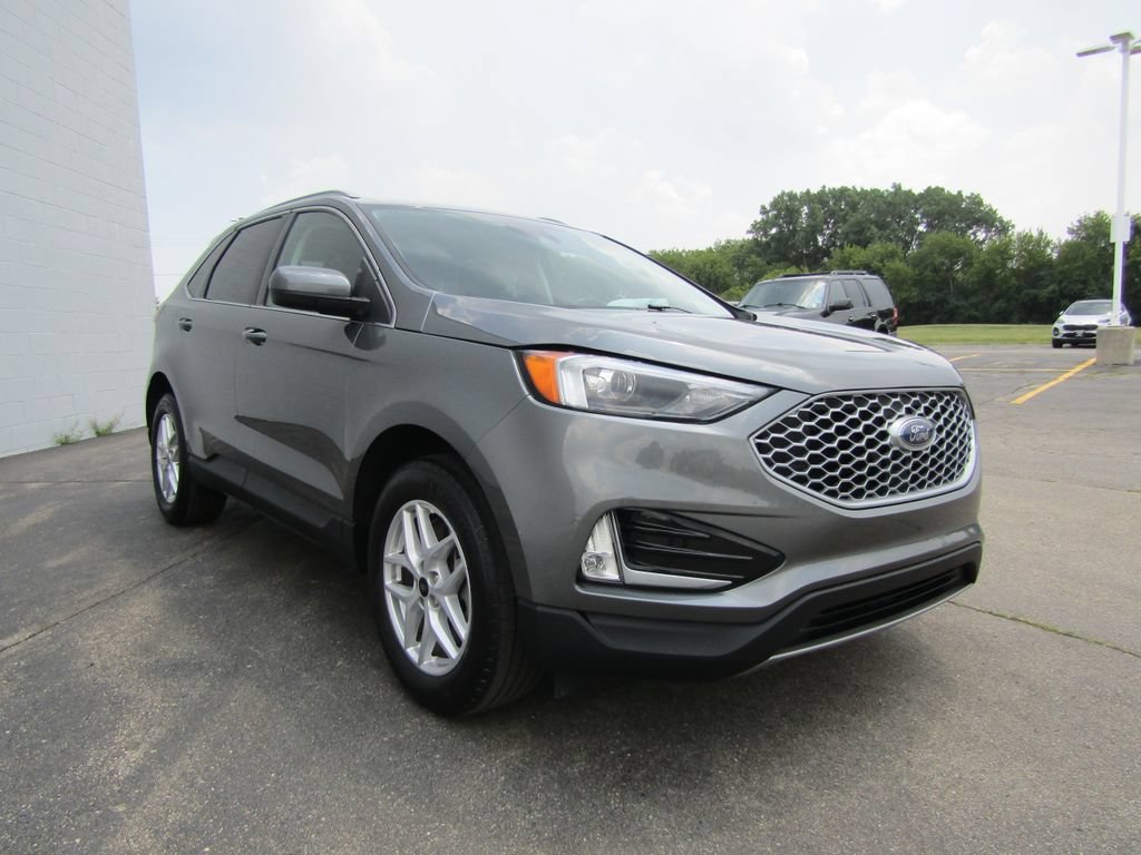 Certified 2023 Ford Edge SEL w/ Convenience Package AWD/4WD image 8