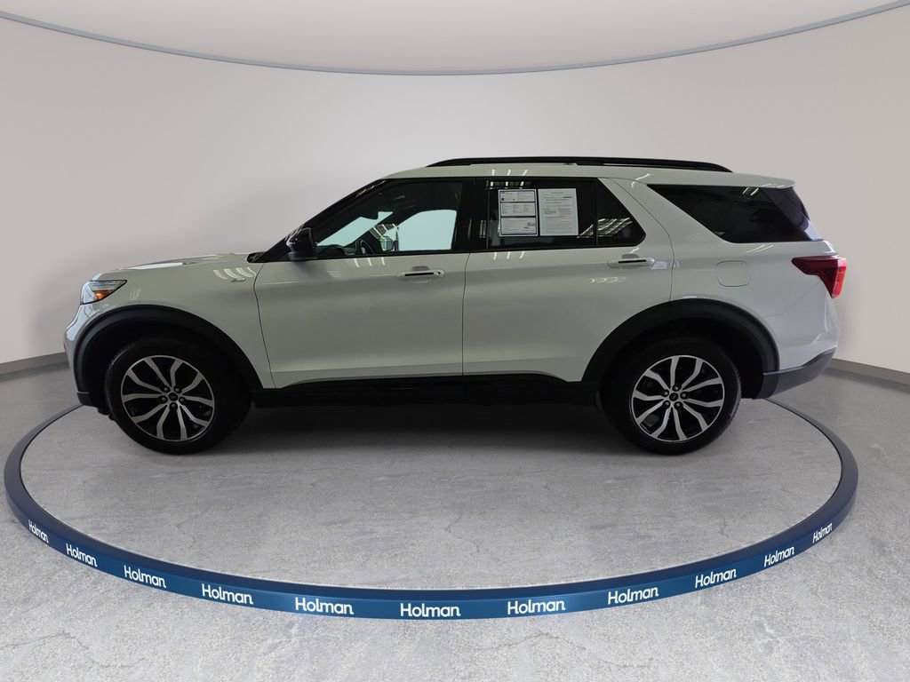 Certified 2023 Ford Explorer ST-Line AWD/4WD image 8