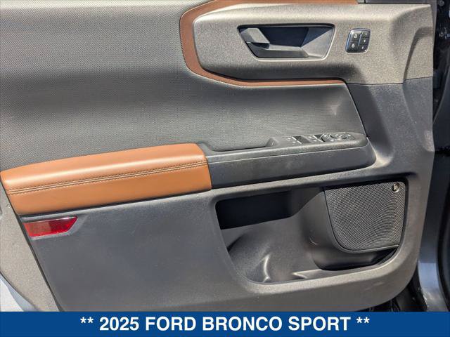 Certified 2025 Ford Bronco Sport Outer Banks w/ Outer Banks Tech Package+ AWD/4WD image 10