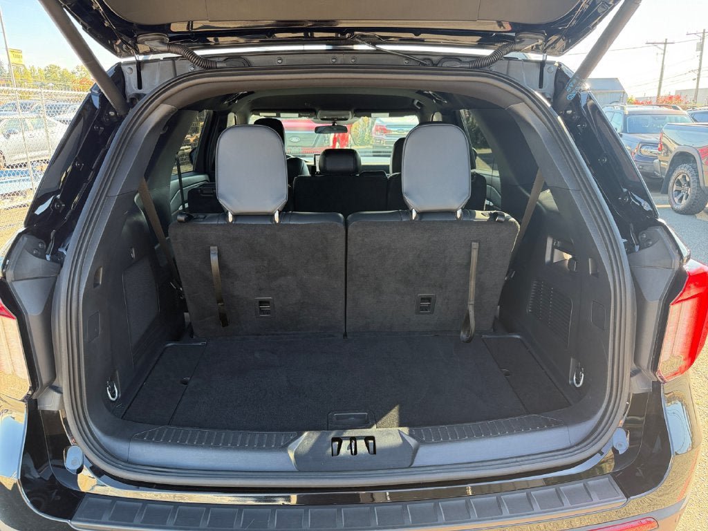 Certified 2025 Ford Explorer ST-Line w/ ST-Line Street Pack AWD/4WD image 23
