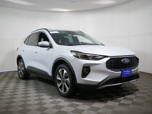 Certified 2025 Ford Escape Platinum AWD/4WD video 1