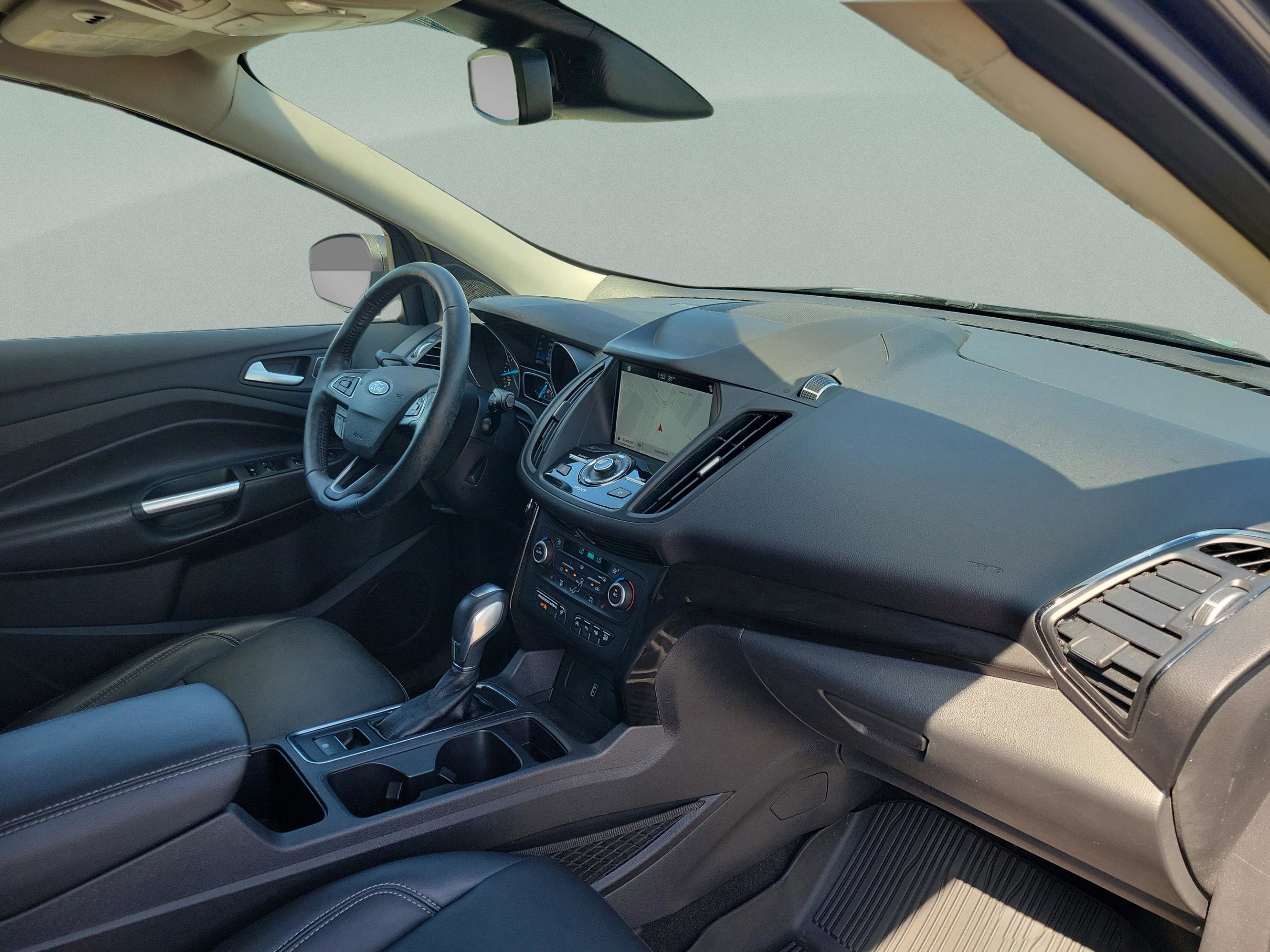 Certified 2019 Ford Escape Titanium image 5