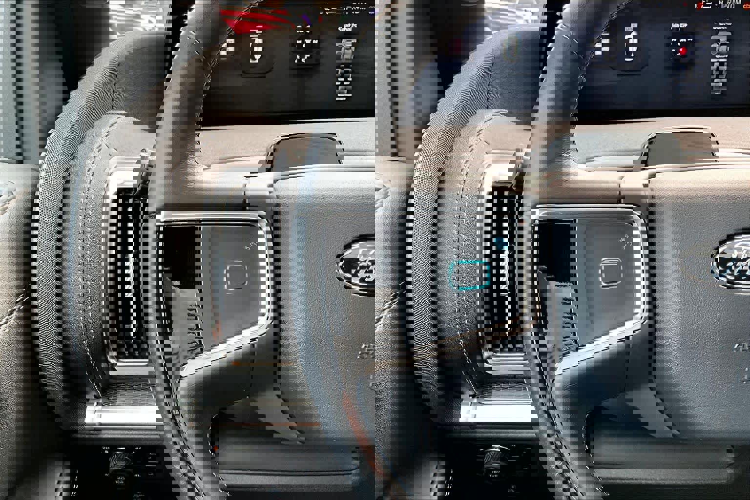 Certified 2025 Ford Expedition Platinum w/ Stealth Appearance Package image 25