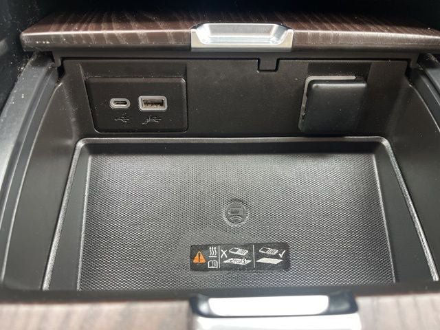 Used 2022 GMC Yukon XL Denali AWD/4WD image 35