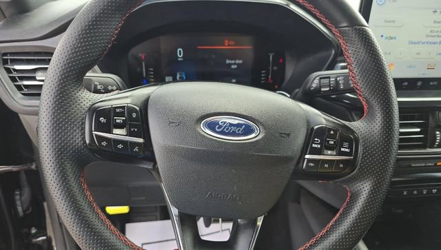 Certified 2023 Ford Escape ST-Line w/ Tech Pack #1 FWD image 5