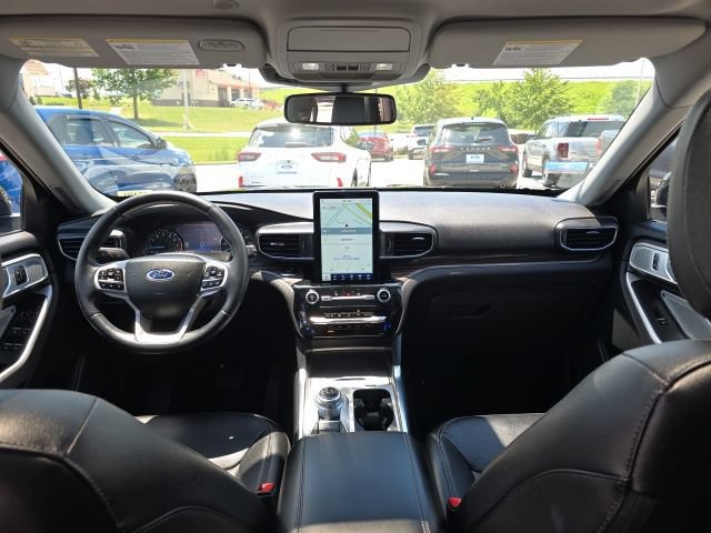 Certified 2023 Ford Explorer Limited w/ Limited Technology Package AWD/4WD image 14
