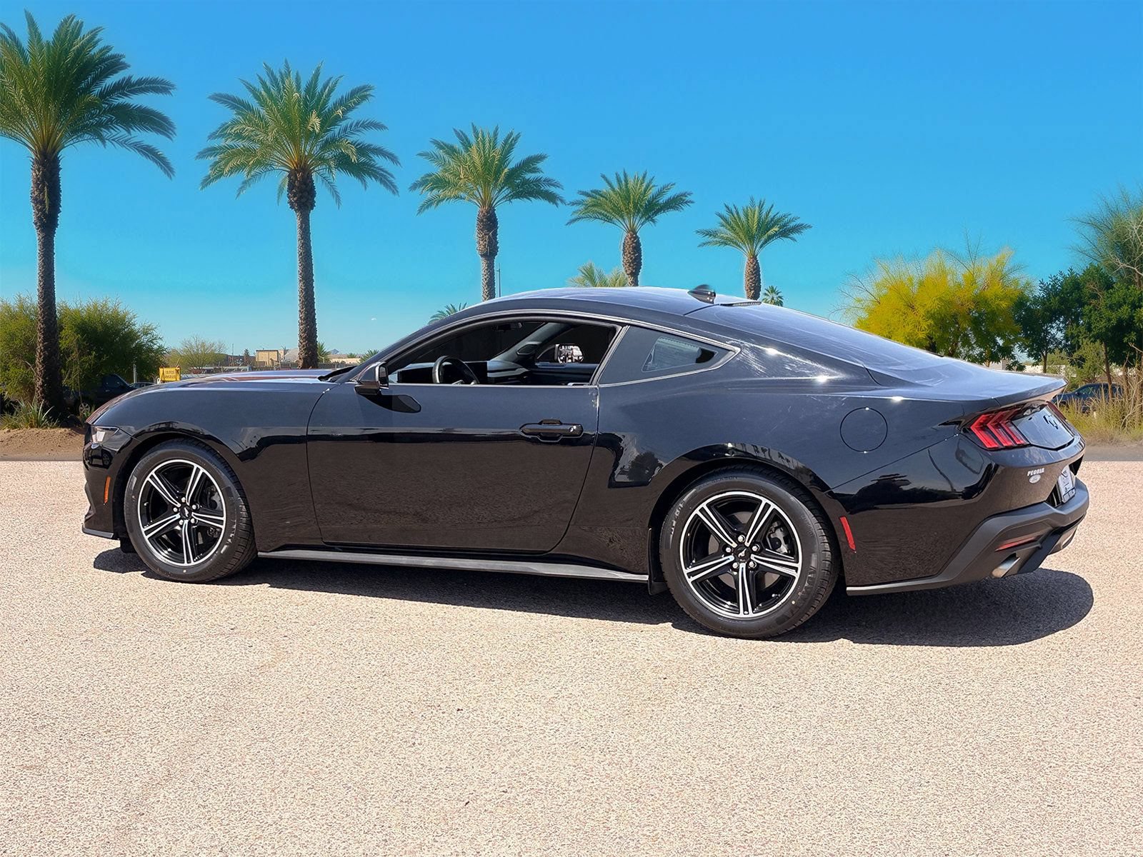 Certified 2024 Ford Mustang Coupe RWD image 3