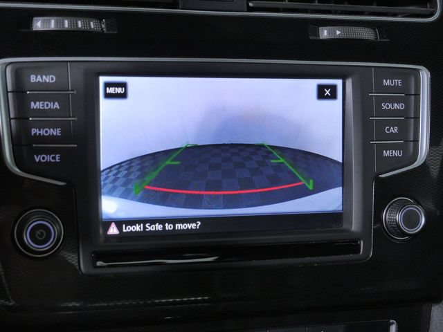 Used 2017 Volkswagen GTI SE FWD image 33