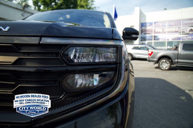 Certified 2025 Ford Expedition Active AWD/4WD image 8