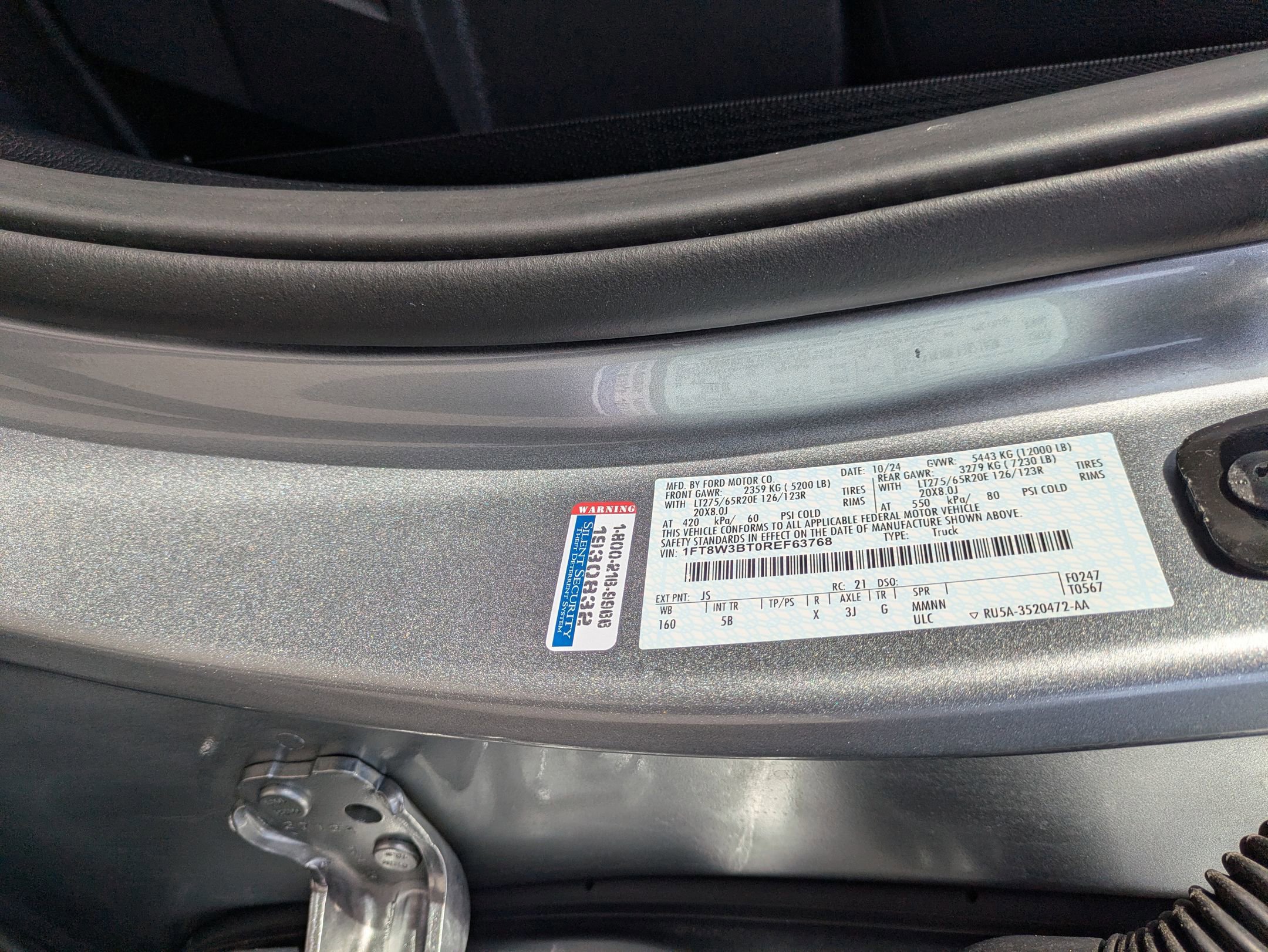 Certified 2024 Ford F350 Lariat w/ Chrome Package image 47