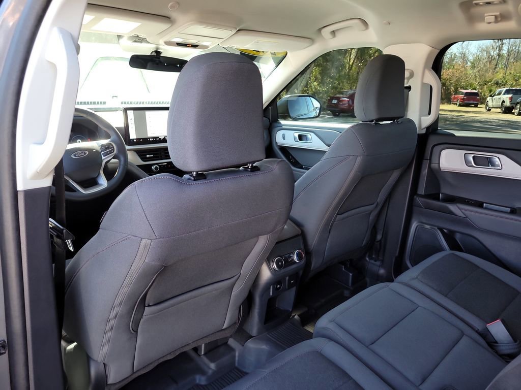 Certified 2025 Ford Explorer Active image 10