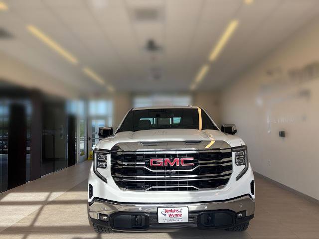Used 2022 GMC Sierra 1500 SLT w/ SLT Premium Plus Package AWD/4WD image 5