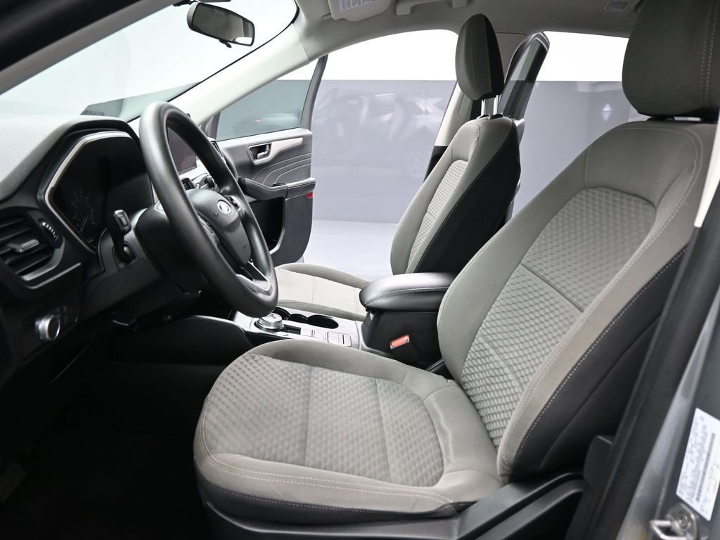 Certified 2022 Ford Escape SE image 10