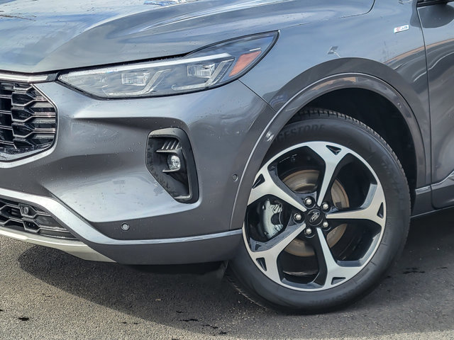 Certified 2024 Ford Escape ST-Line Elite w/ Premium Technology Package image 8