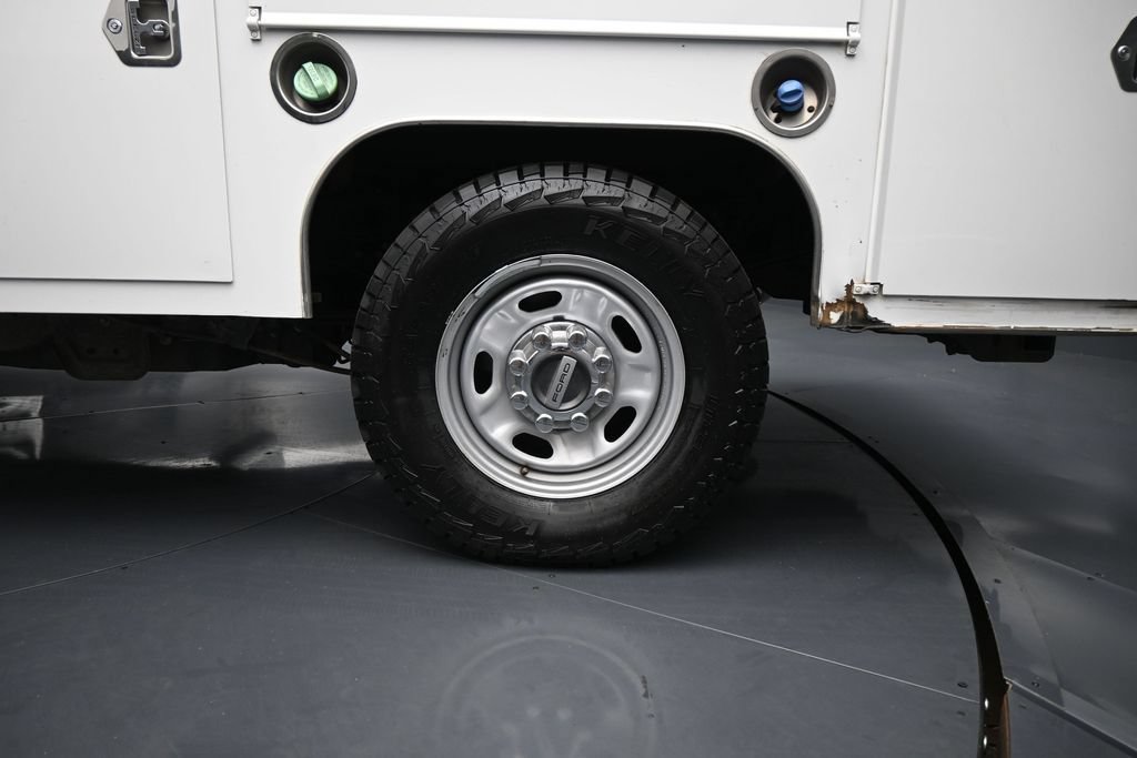 Certified 2022 Ford F250 XL w/ Power Equipment Group RWD image 16