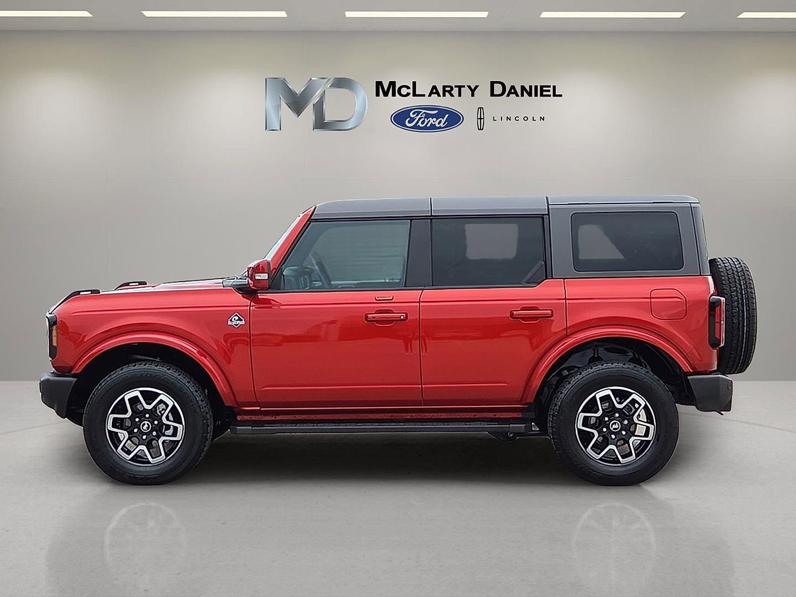 Certified 2023 Ford Bronco Outer Banks AWD/4WD image 3