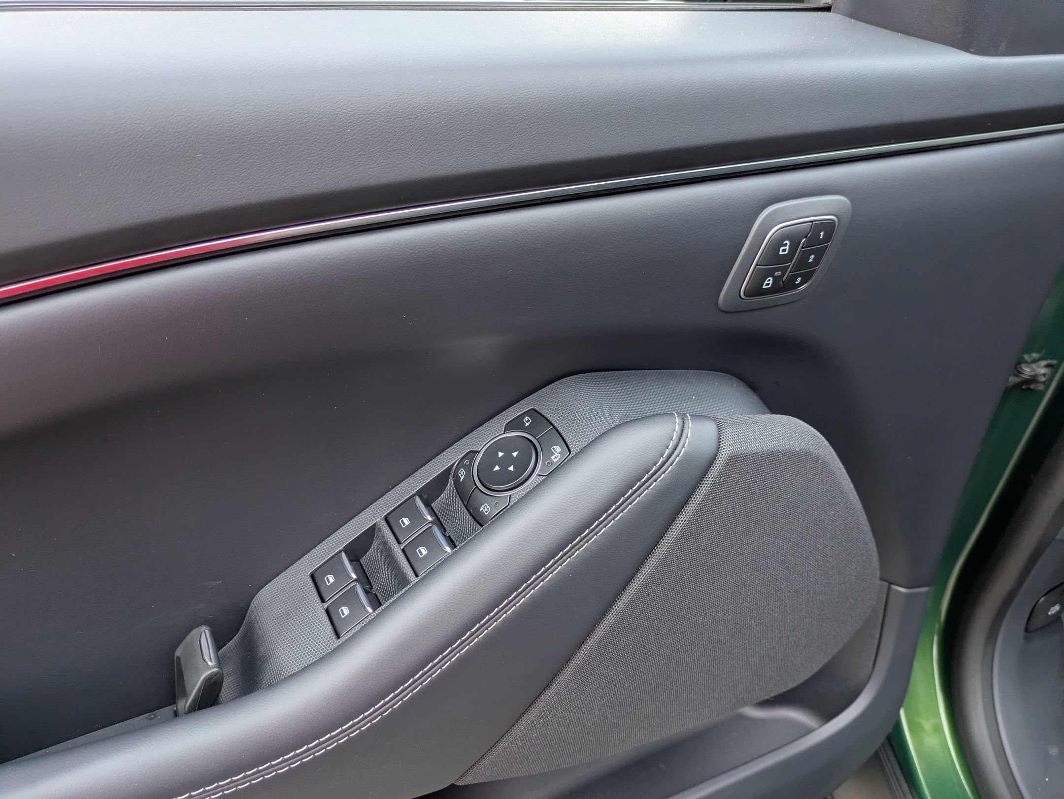 Certified 2025 Ford Mustang Mach-E Select w/ Comfort Package Lite RWD image 17