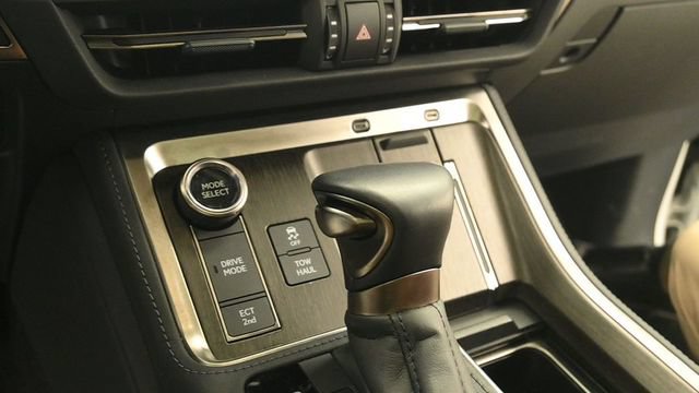 Used 2025 Lexus GX 550 w/ Accessory Package (2T) AWD/4WD image 15
