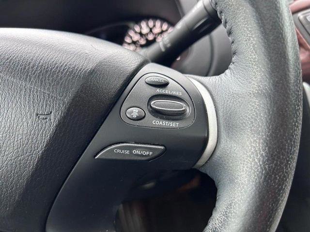 Used 2019 Nissan Pathfinder Platinum image 17