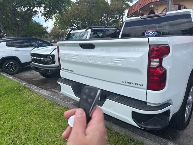 Used 2023 Chevrolet Silverado 1500 Custom RWD image 3
