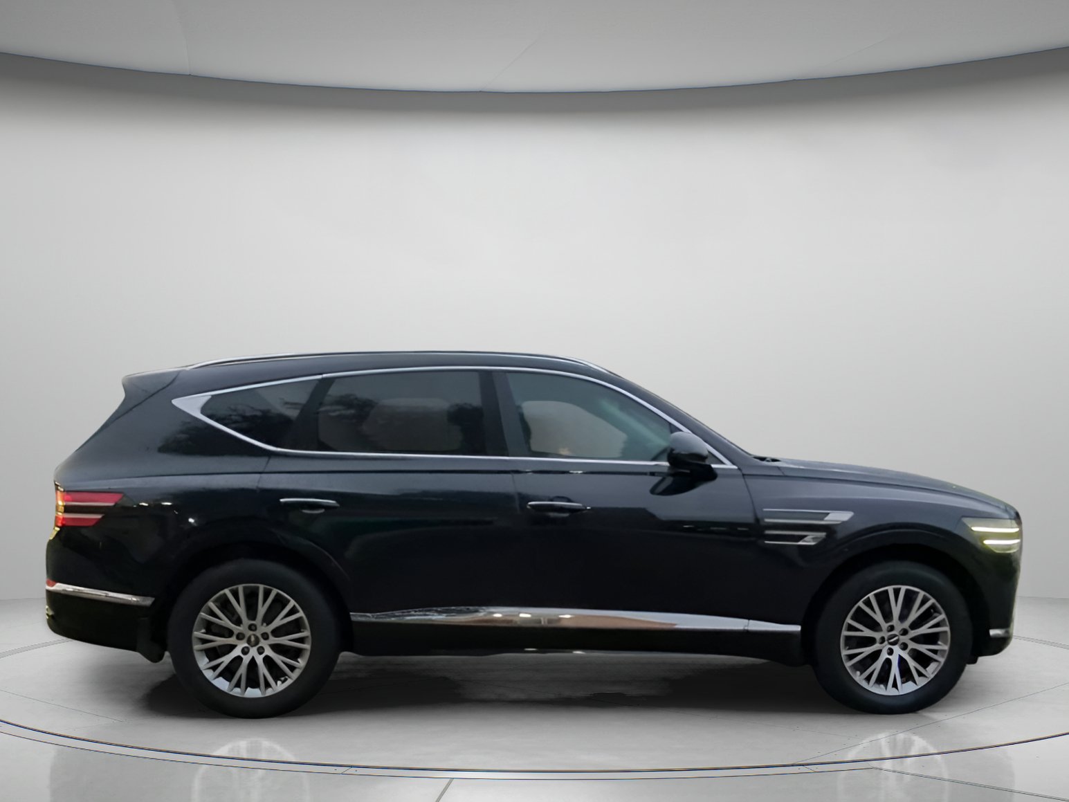 Used 2021 Genesis GV80 2.5T w/ Advanced Package 03 RWD image 32