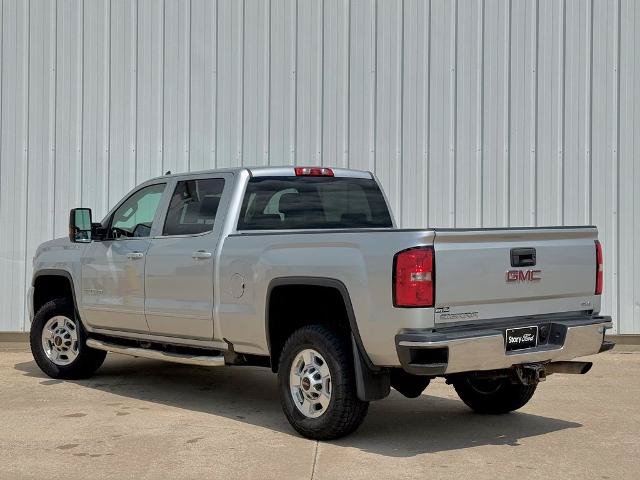 Used 2017 GMC Sierra 2500 SLE w/ Suspension Package, Off-Road AWD/4WD image 4