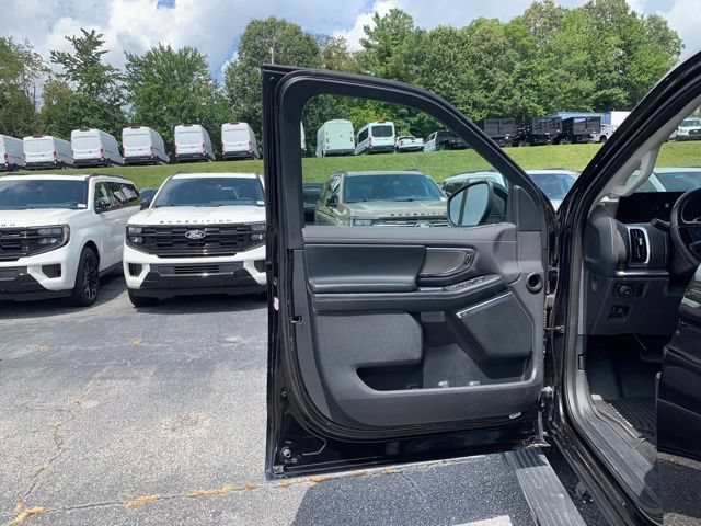 Certified 2025 Ford Expedition Platinum AWD/4WD image 22