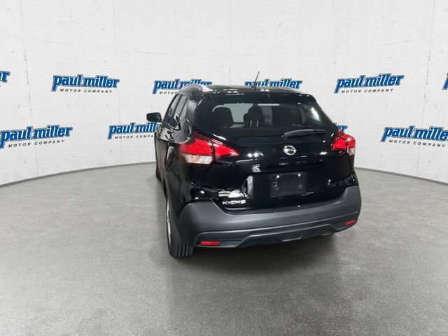 Used 2018 Nissan Kicks S FWD image 10