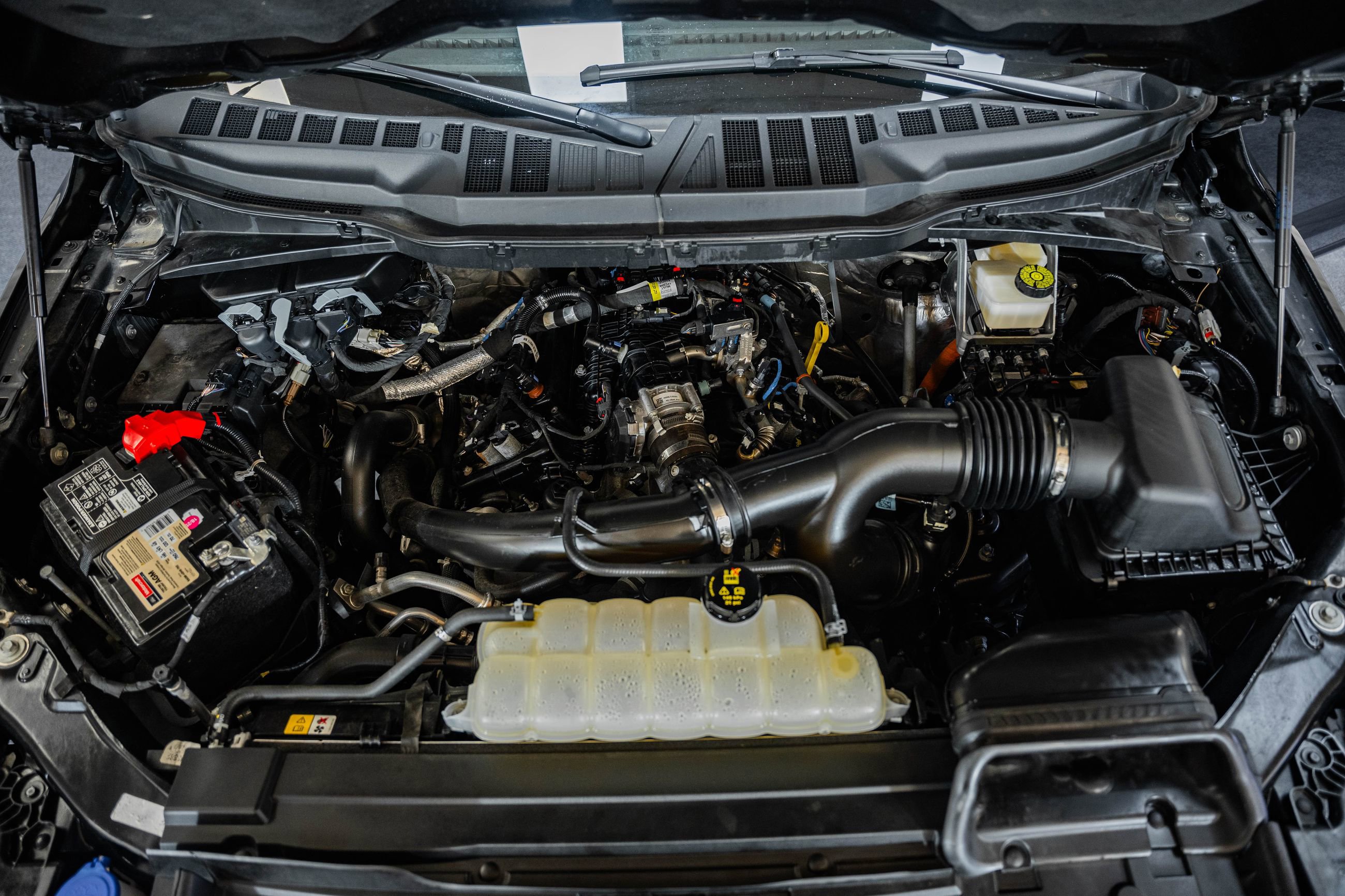 Certified 2023 Ford F150 Lariat w/ Equipment Group 502A High image 25