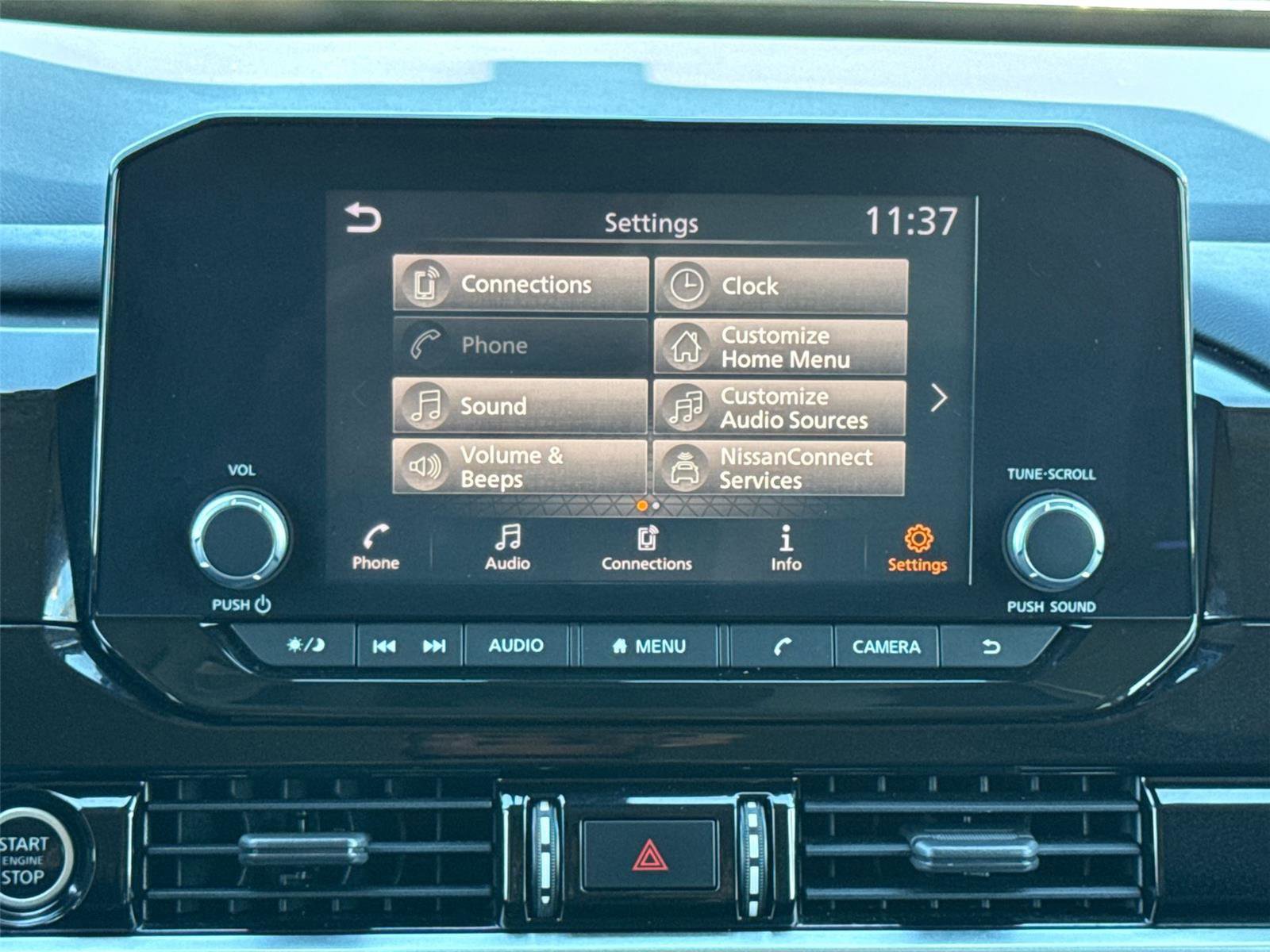 Used 2022 Nissan Pathfinder SV image 23