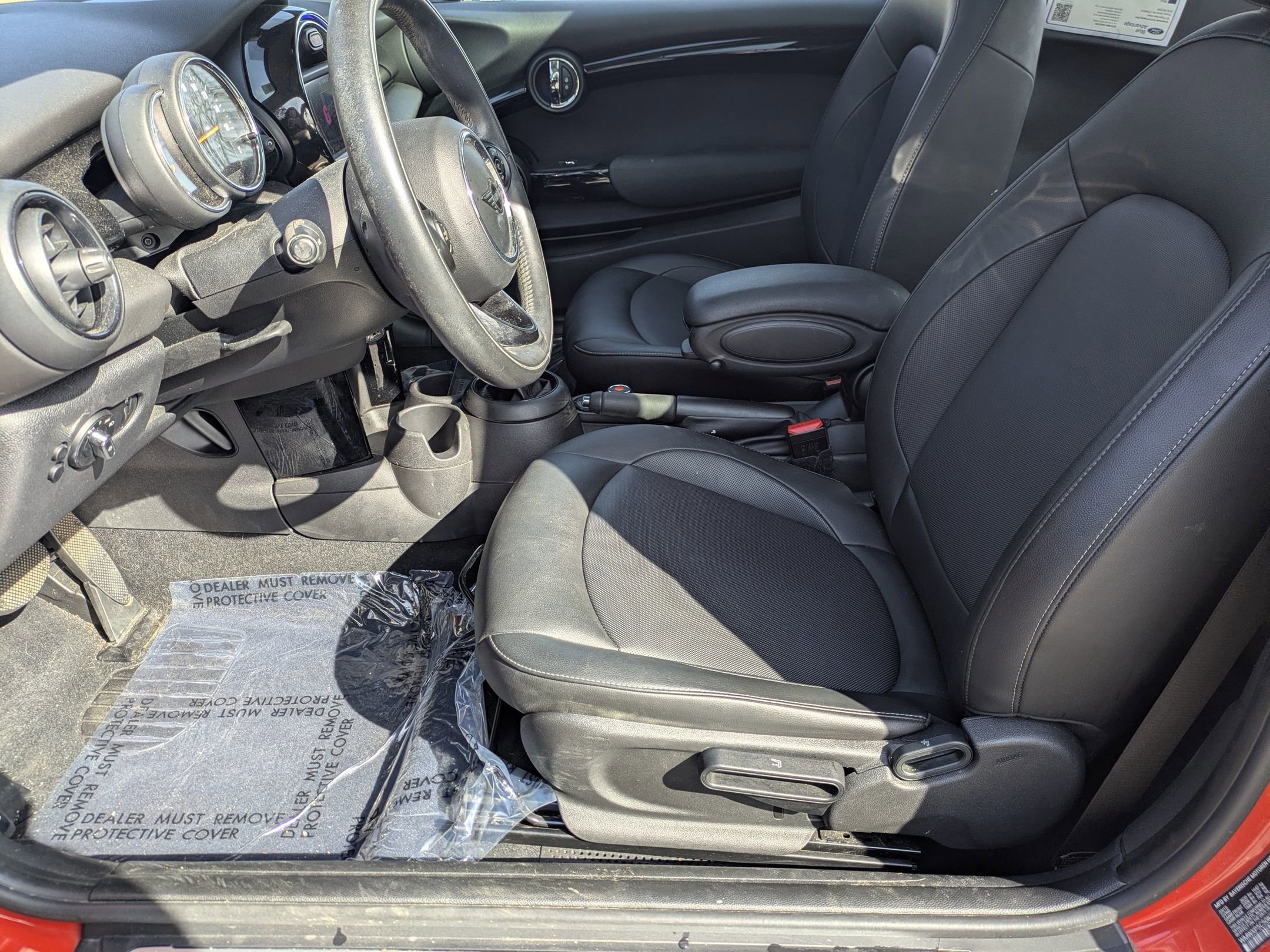 Used 2019 MINI Cooper 2-Door Hardtop image 12