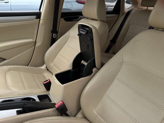 Used 2019 Volkswagen Passat 2.0T Wolfsburg w/ Wheels & Sunroof Package image 42